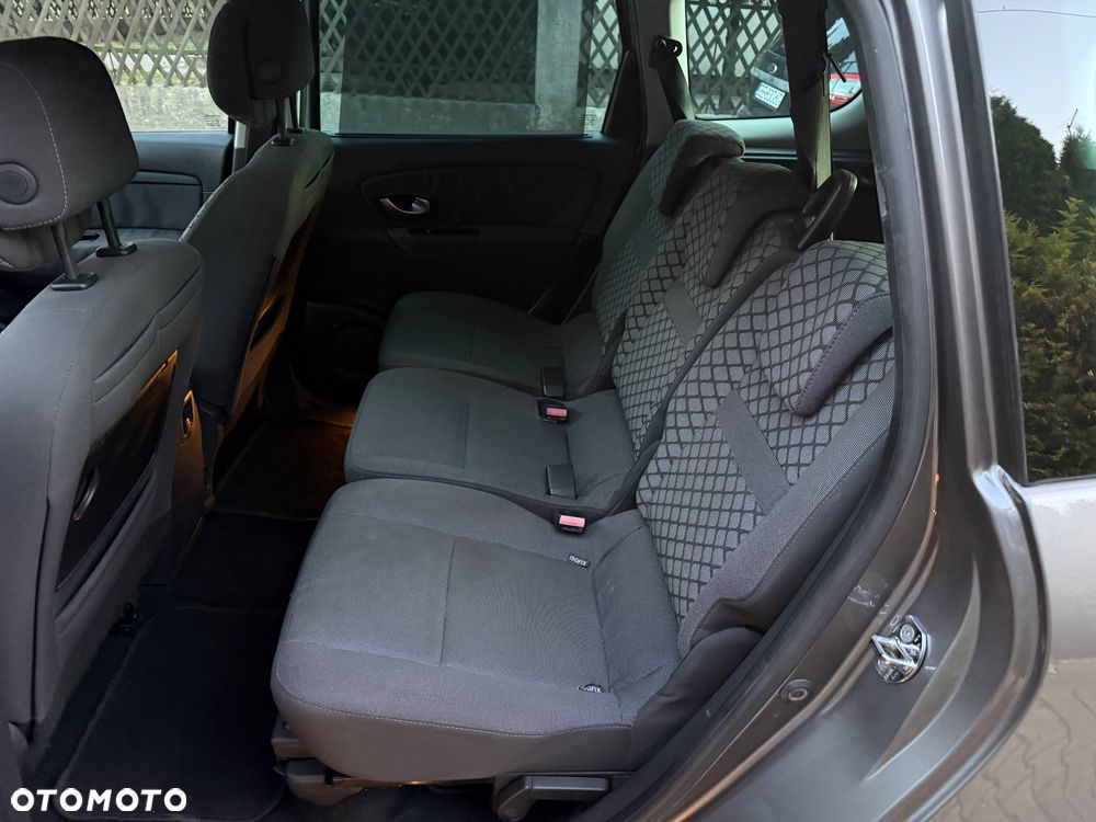 Renault Grand Scenic - 19