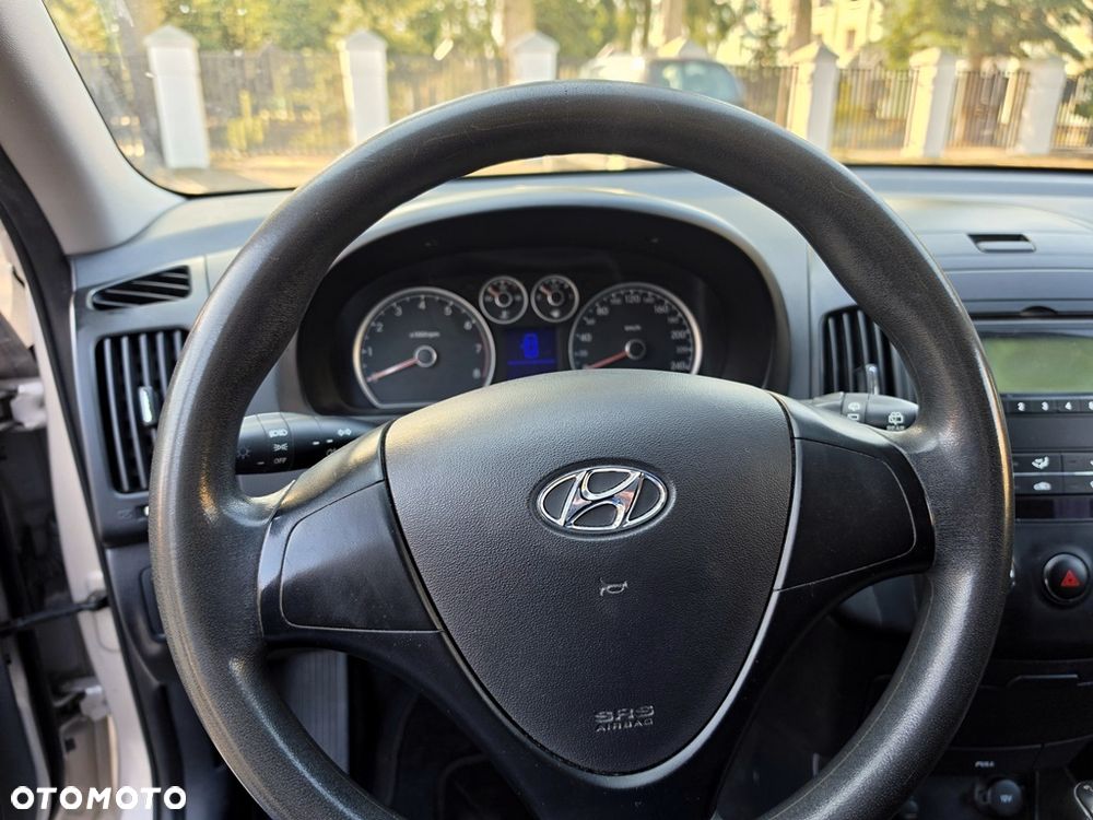 Hyundai i30 1.6 Comfort - 33