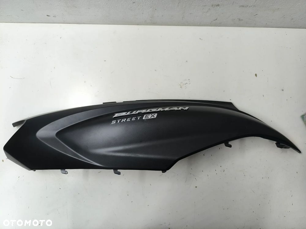 Pokrywa Nadwozia Prawej Strony Suzuki Burgman Street 125 47111-44k00 - 1