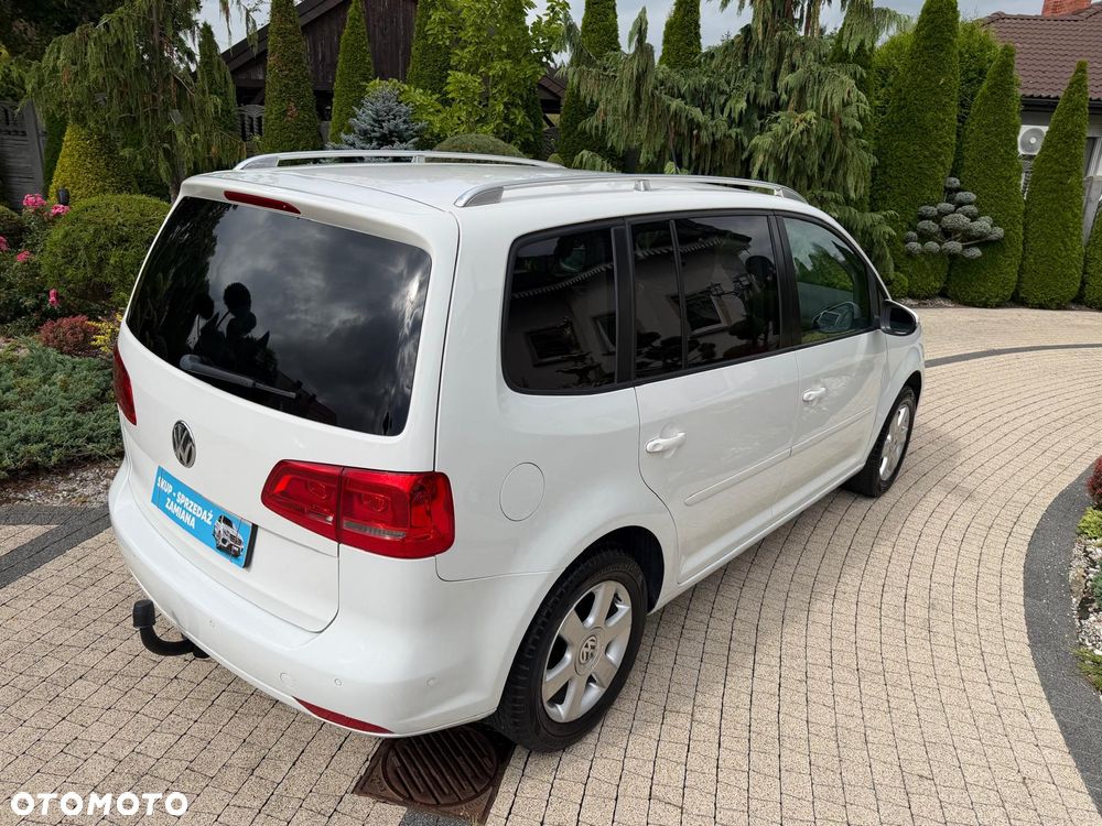 Volkswagen Touran 2.0 TDI DPF BlueMotion Technology DSG Life - 4