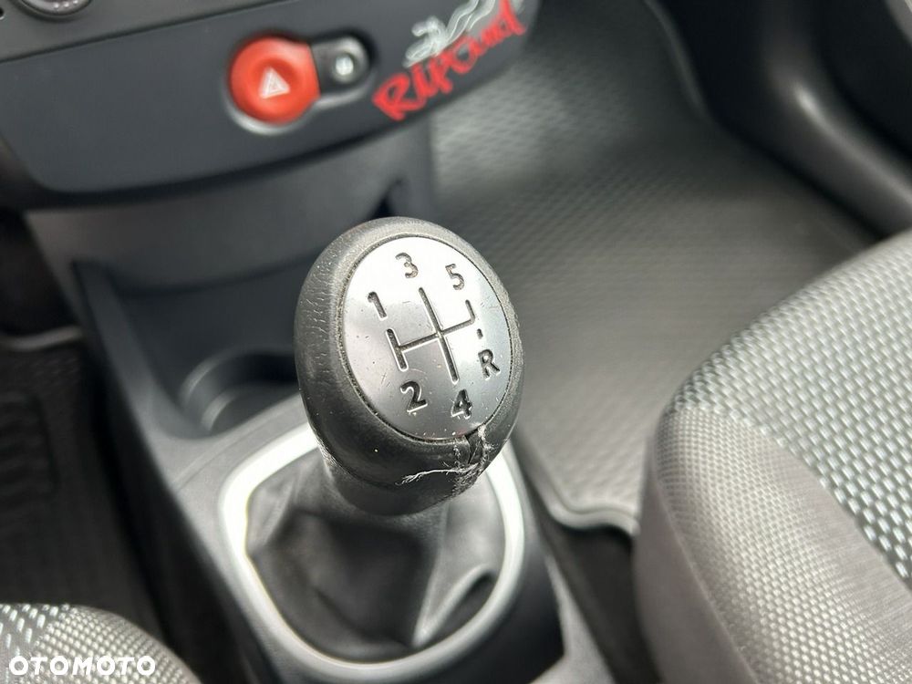 Renault Clio - 13