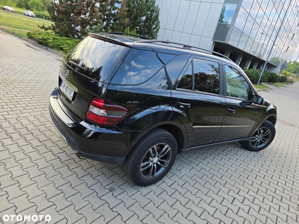Mercedes-Benz ML 350 4-Matic - 10