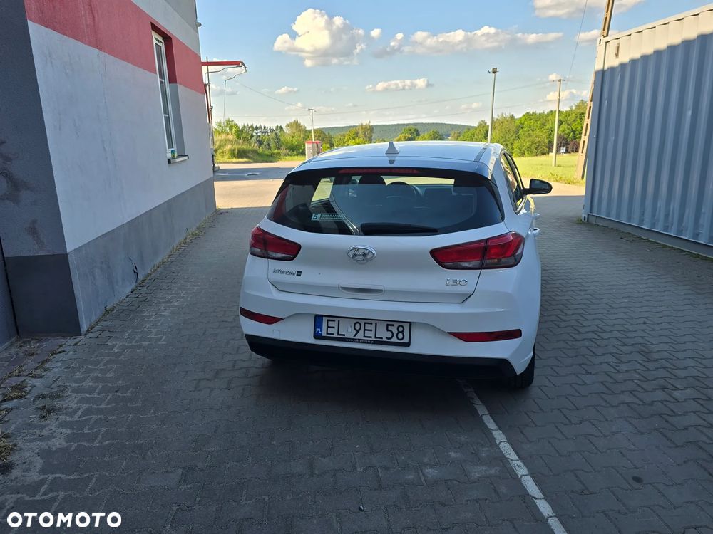 Hyundai i30 1.5 DPI Modern - 11