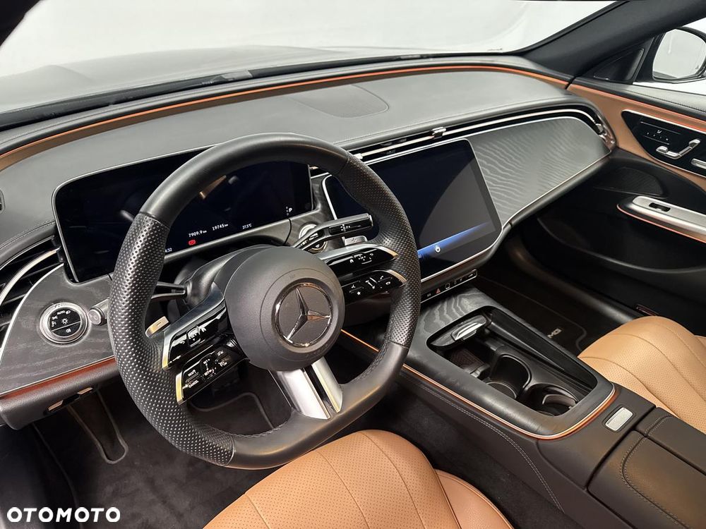 Mercedes-Benz Klasa E 220 d mHEV 4-Matic AMG 9G-Tronic - 14