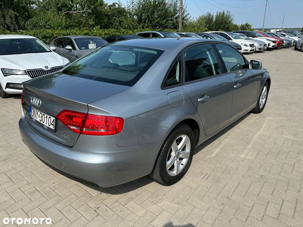 Audi A4 Limousine - 3
