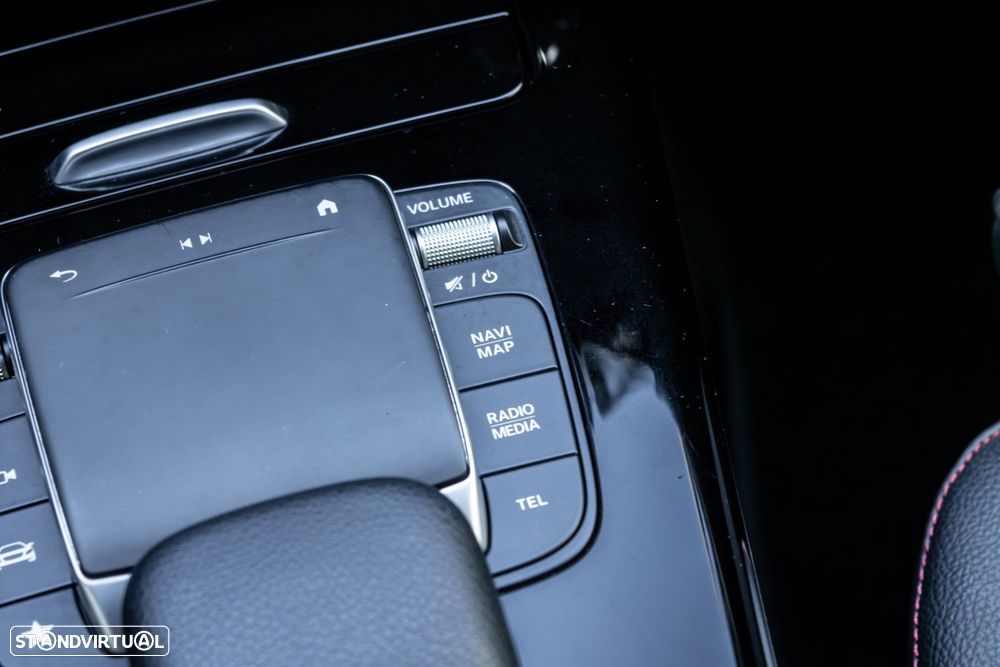 Mercedes-Benz A 250 e AMG Line - 26