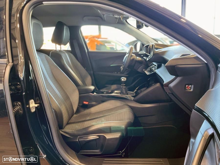 Peugeot 2008 1.2 PureTech Allure Pack - 29