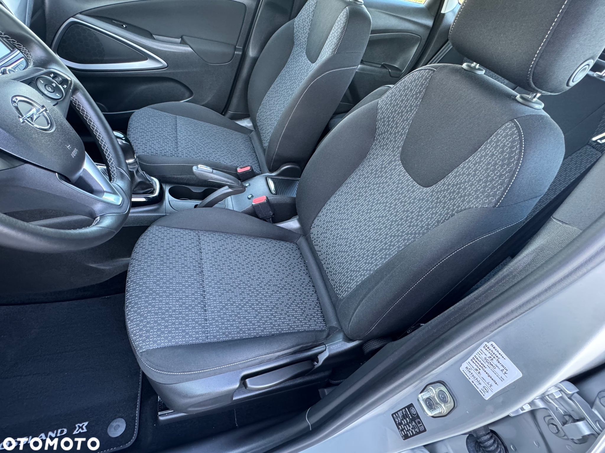 Opel Crossland X 1.2 120 Lat - 11