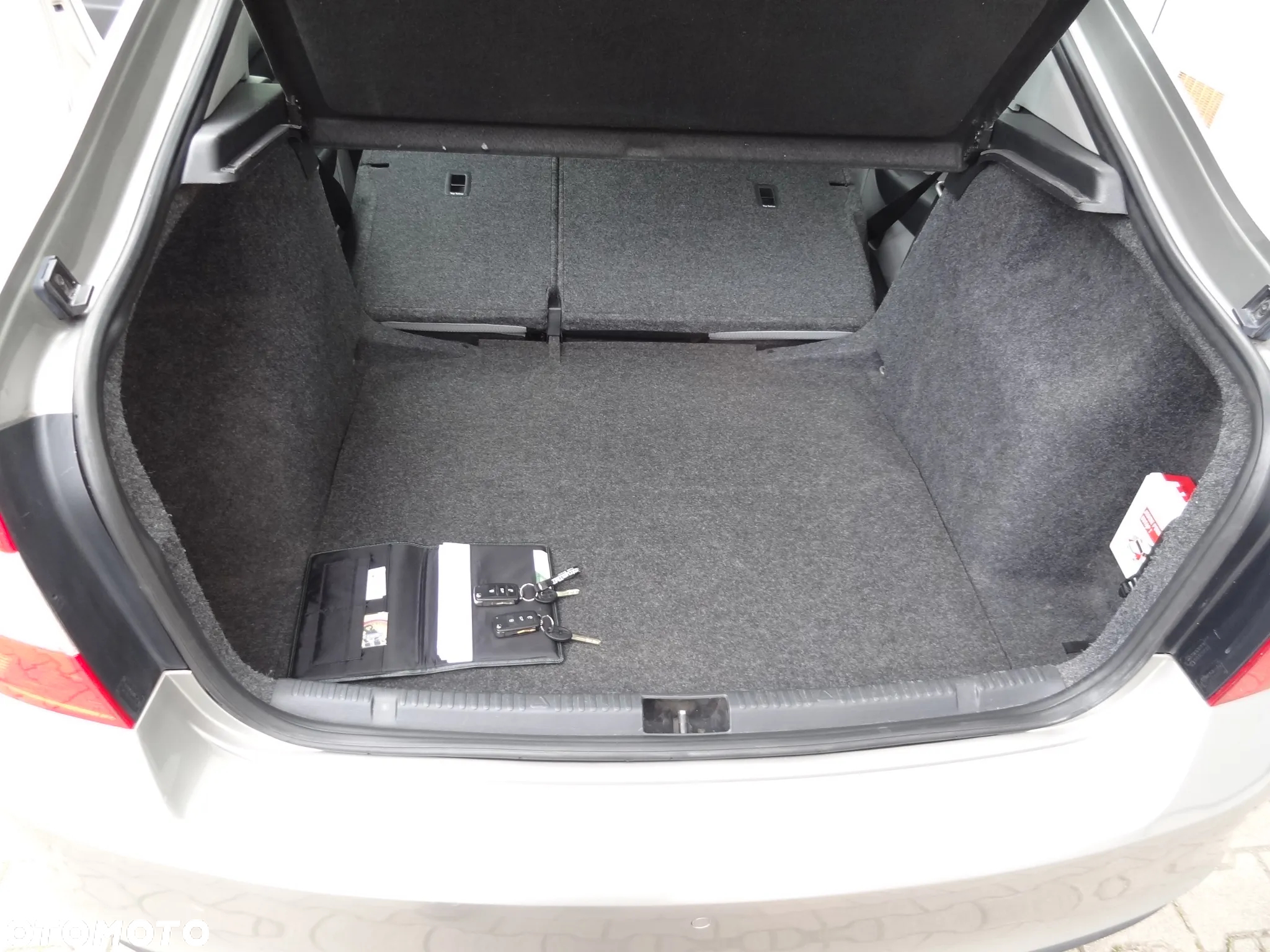 Skoda RAPID 1.2 TSI Active - 25