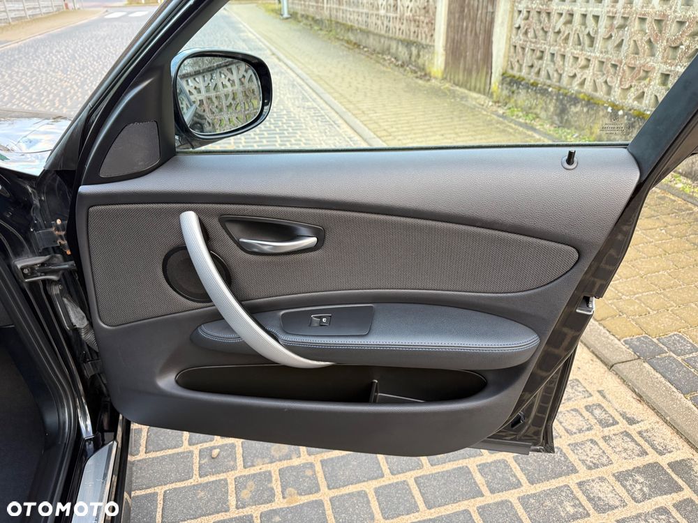 BMW Seria 1 120d DPF Edition Sport - 22