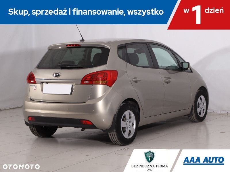 Kia Venga - 7