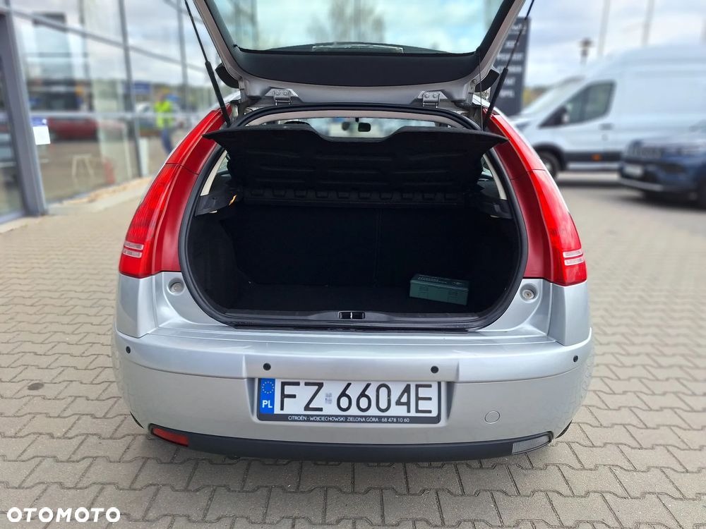 Citroën C4 VTi 120 Style - 6