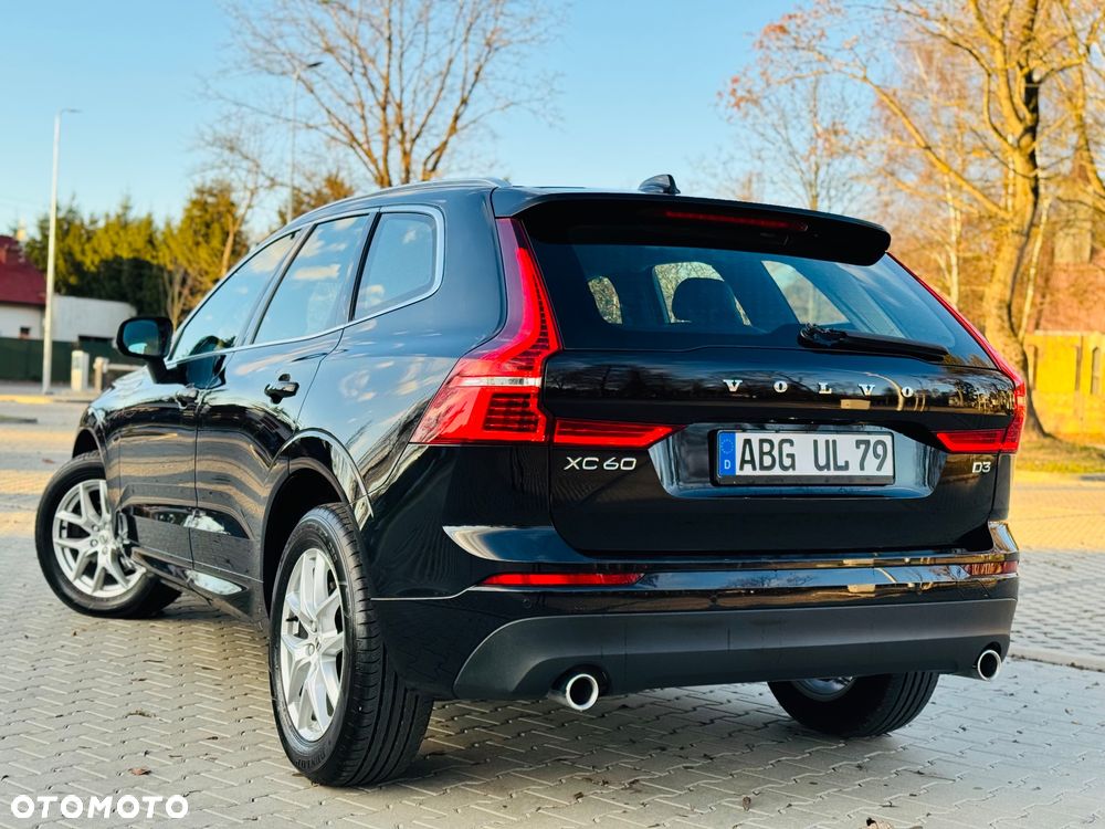 Volvo XC 60 D3 Momentum Pro - 32