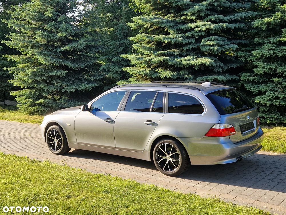 BMW Seria 5 525xi - 14