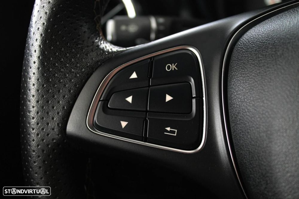 Mercedes-Benz CLA 180 d Shooting Brake Urban Aut. - 27