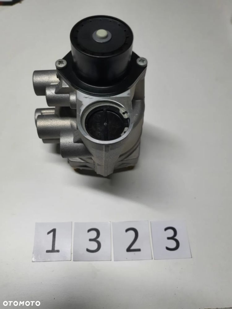 Zawór hamulca naczepy Mercedes Actros, Atego, Axor, Econic, A 0004319513, Haldex 355094001 - 2