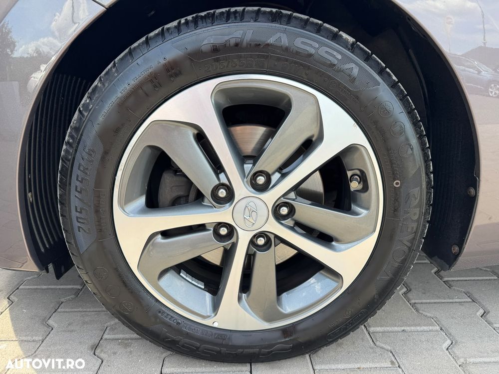 Hyundai i30 - 30