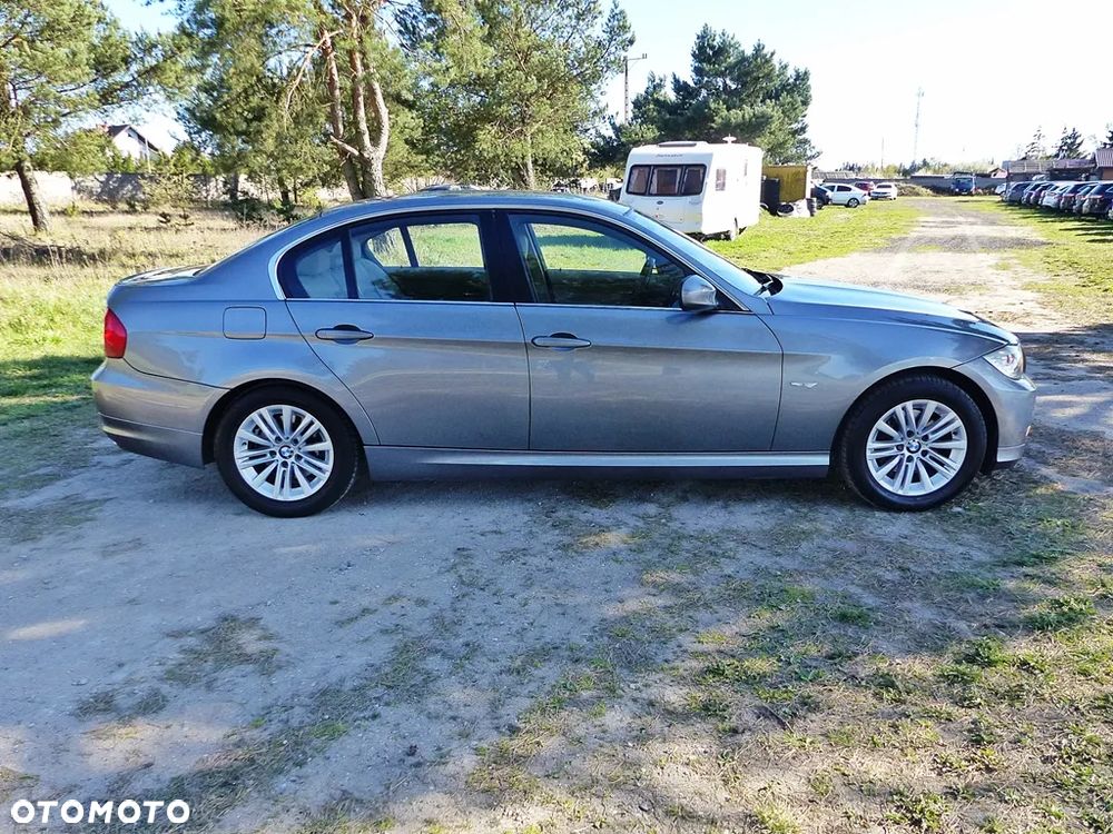 BMW Seria 3 318i Edition Exclusive - 7