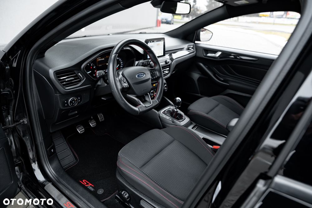 Ford Focus 1.0 EcoBoost Trend - 17
