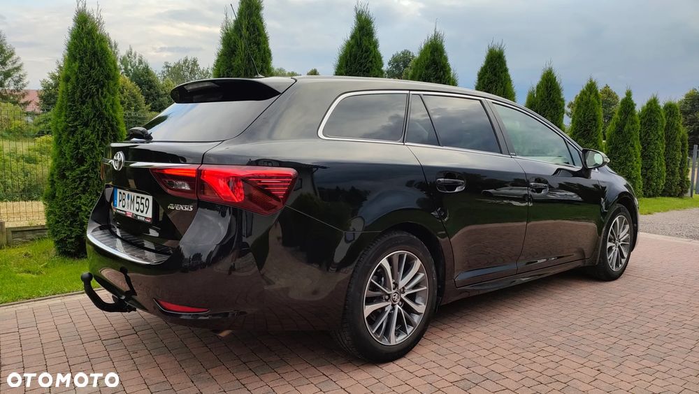 Toyota Avensis 2.0 D-4D Premium - 18