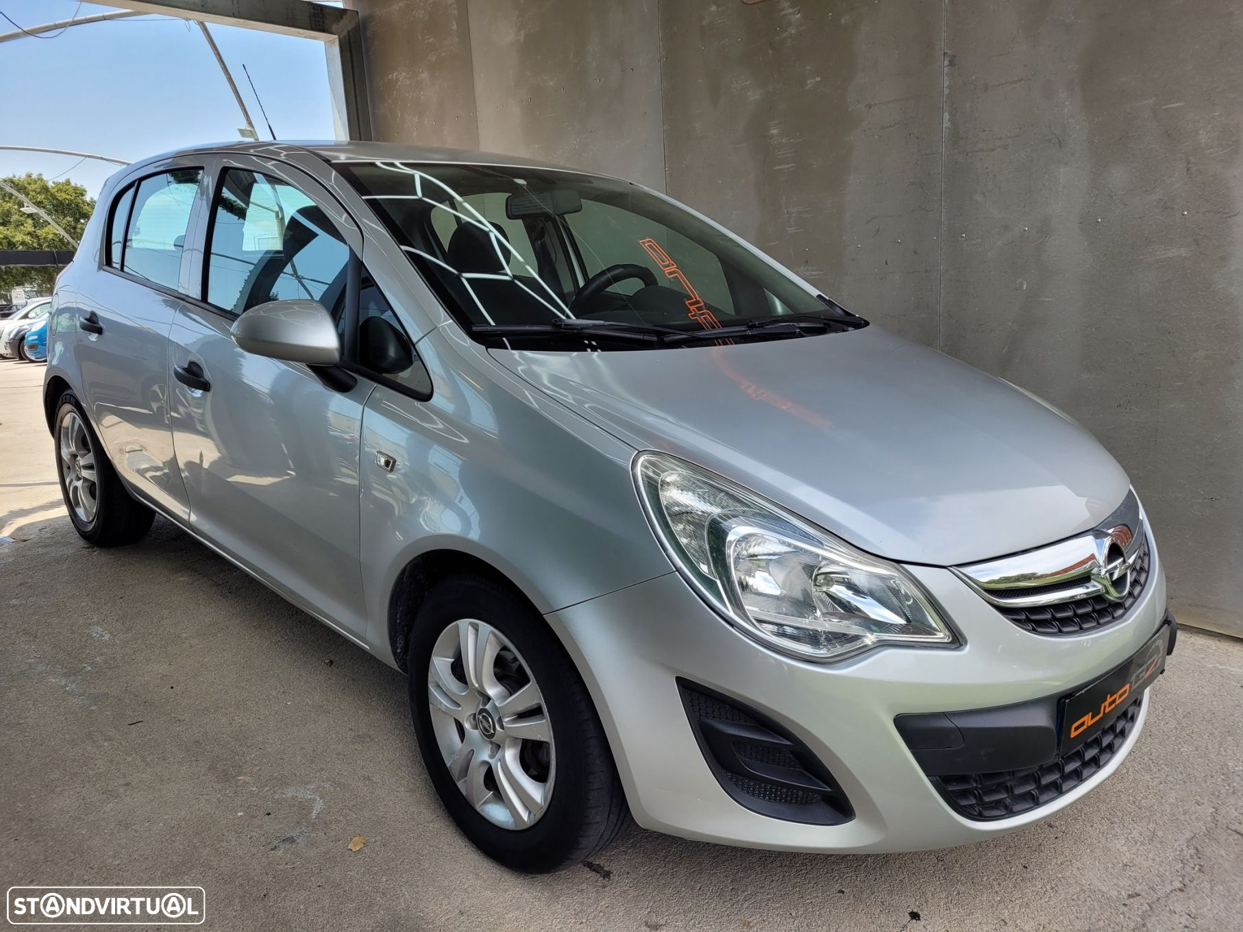 Opel Corsa 1.2 Cosmo - 29