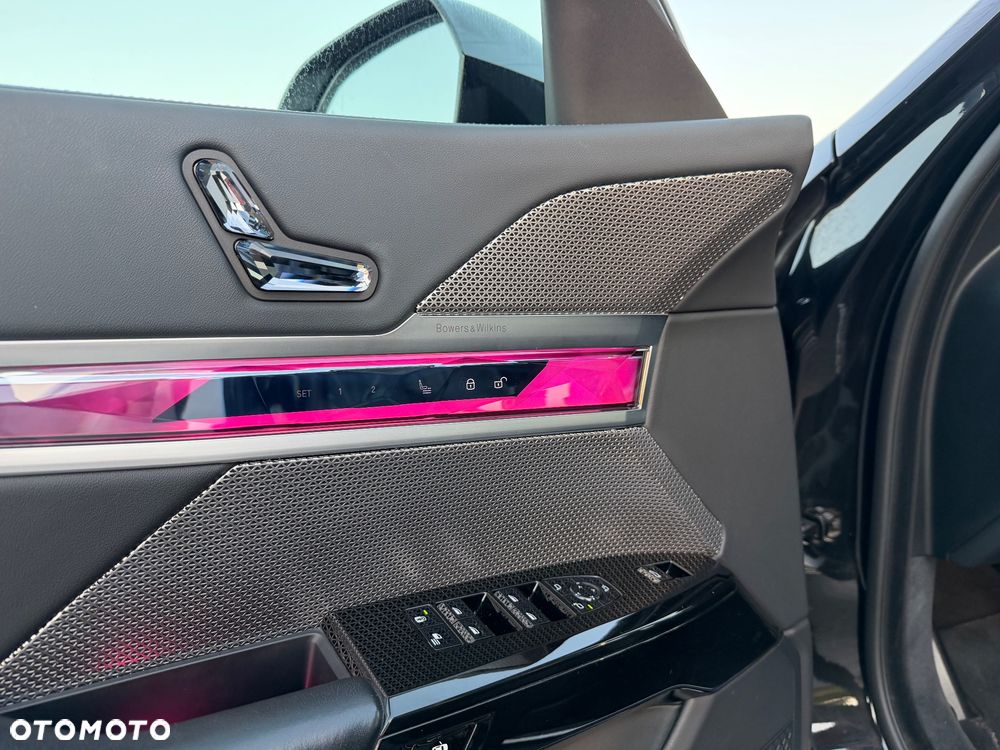 BMW Seria 7 - 12