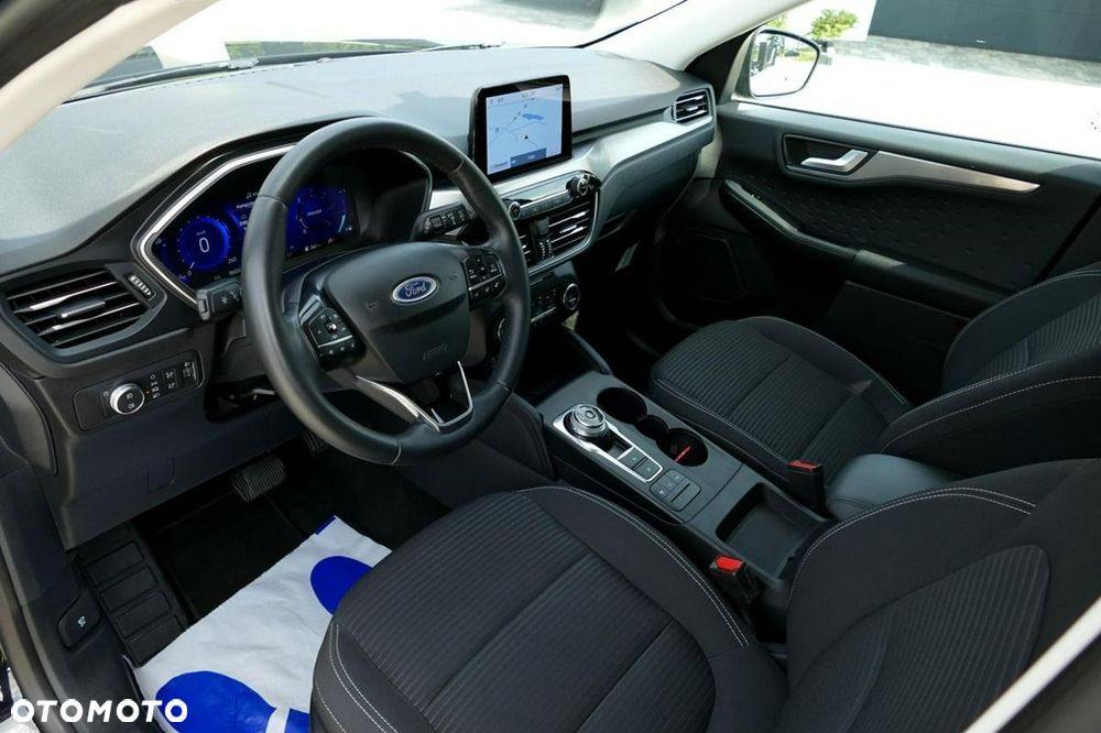 Ford Kuga - 23