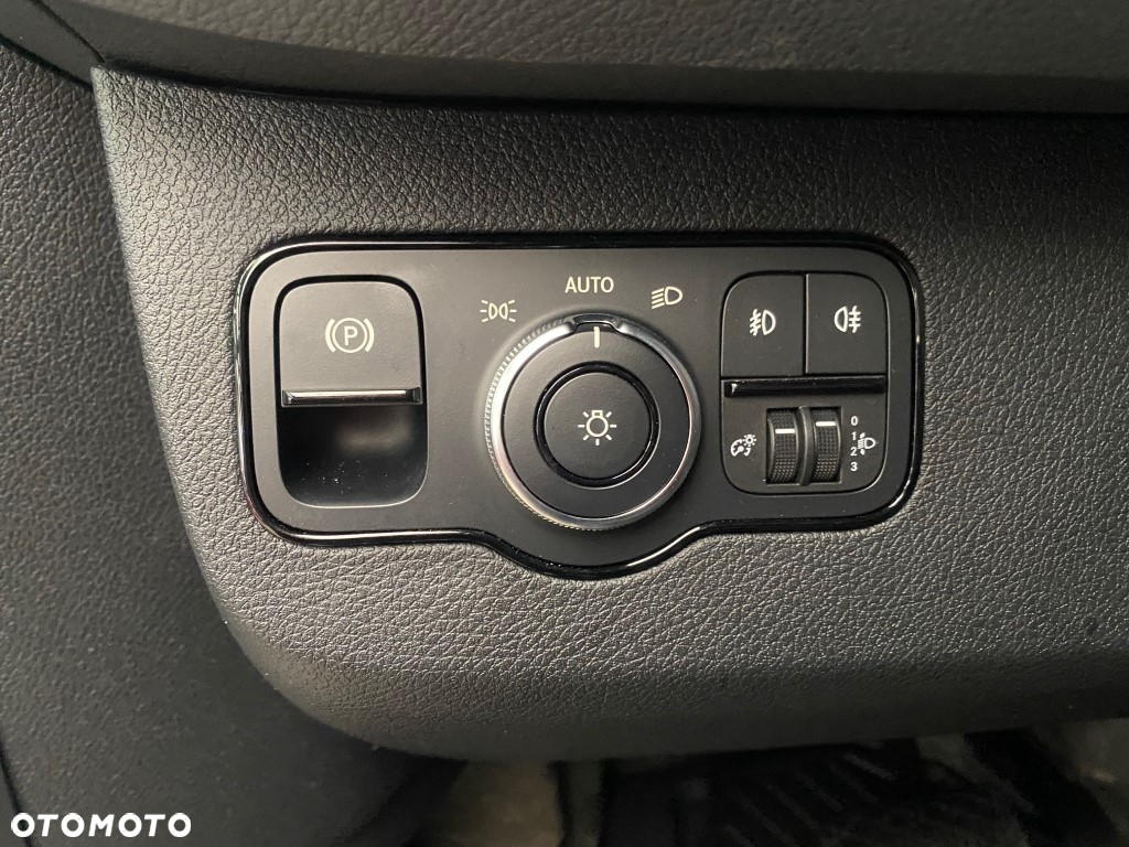 Mercedes-Benz eSprinter - 13