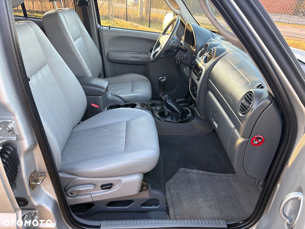 Jeep Cherokee 2.8 CRD Limited - 24