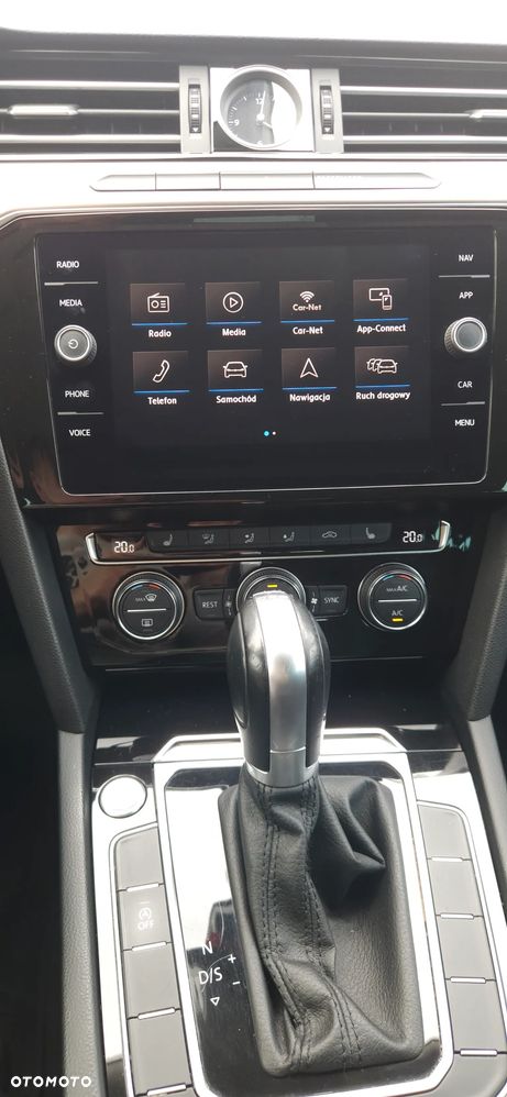 Volkswagen Passat - 17
