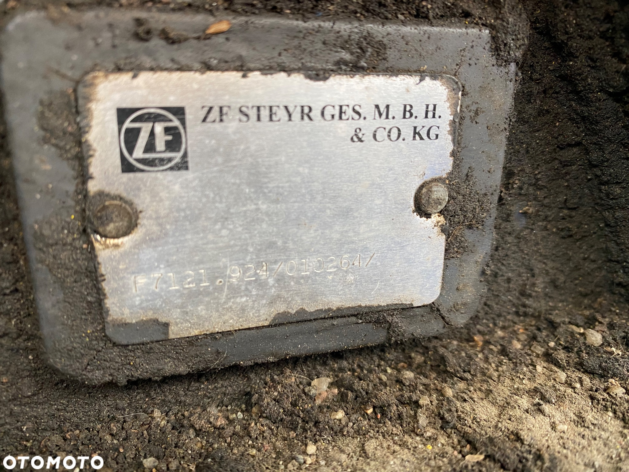 Skrzynia redukcyjna rozdzielcza MAN Mercedes  ZF F7121.924/010264/ - 5