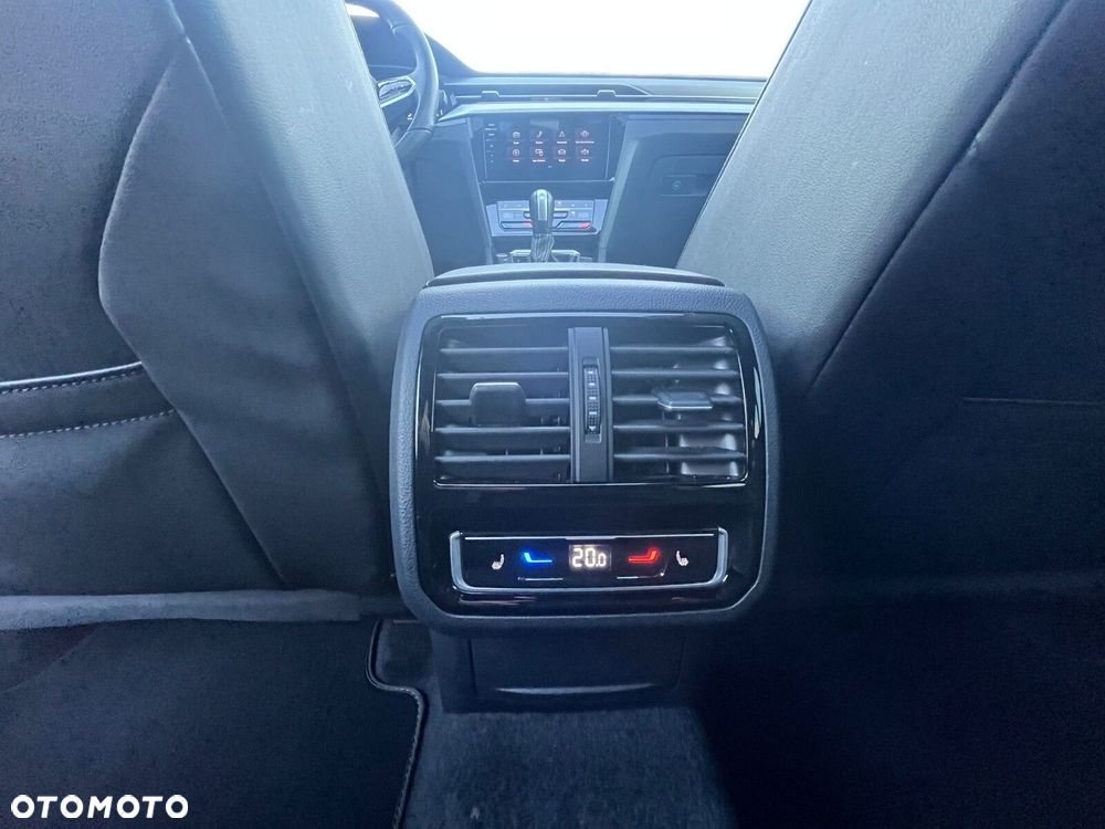 Volkswagen Arteon 2.0 TDI 4Motion R-Line DSG - 18