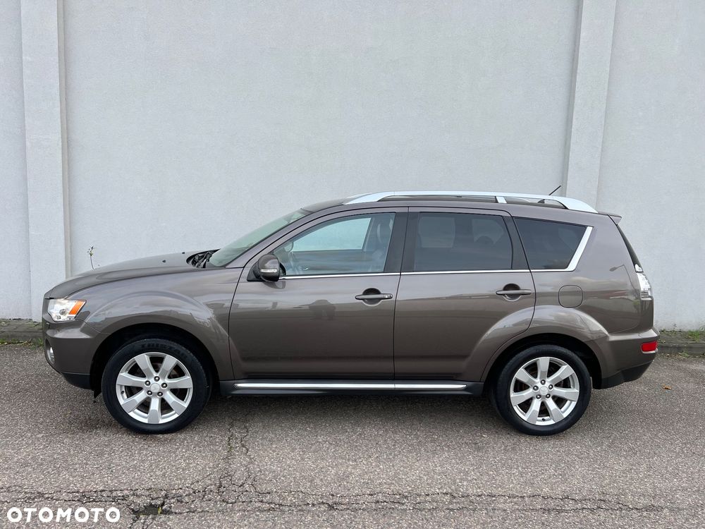 Mitsubishi Outlander 2.0 DI-D 4WD Intense - 10