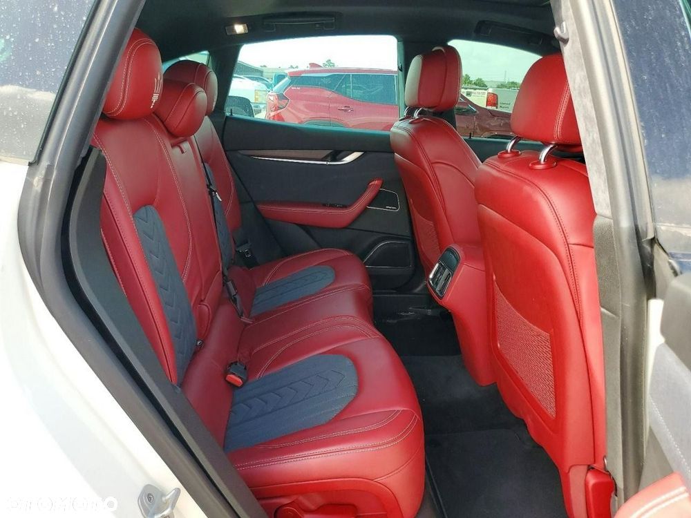 Maserati Levante Q4 - 11