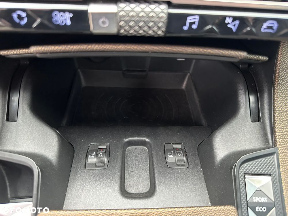 DS Automobiles DS 7 Crossback - 32