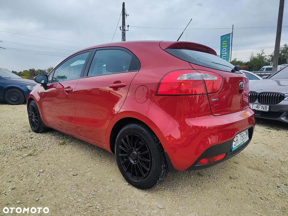 Kia Rio - 5