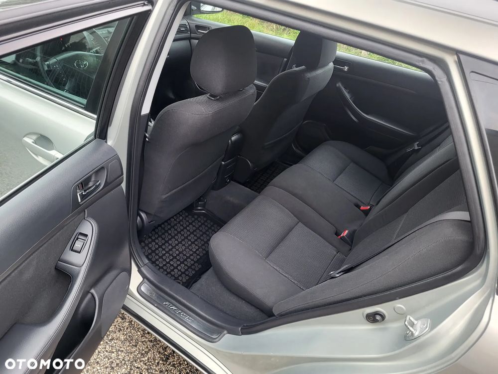Toyota Avensis 1.8 VVT-i Sol - 6