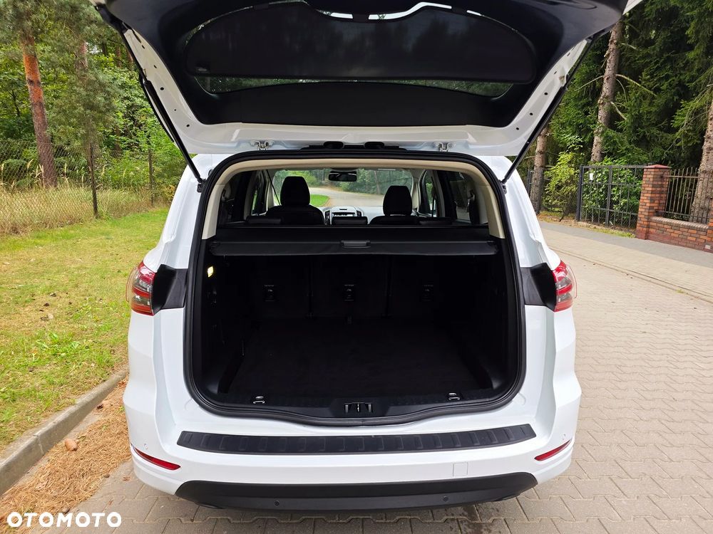 Ford S-Max - 21