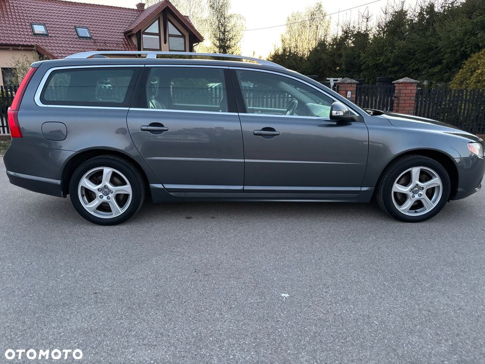Volvo V70 2.5T Summum - 8