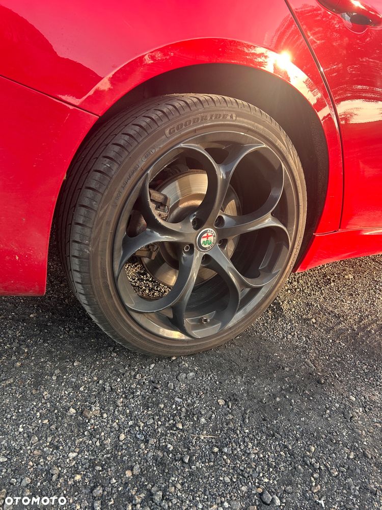 Alfa Romeo Giulia 2.0 Turbo Veloce Q4 - 14