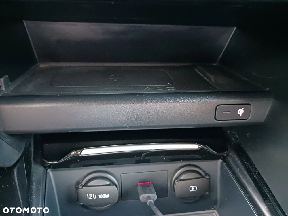 Kia Ceed 1.6 CRDi mHEV L Business Line - 20