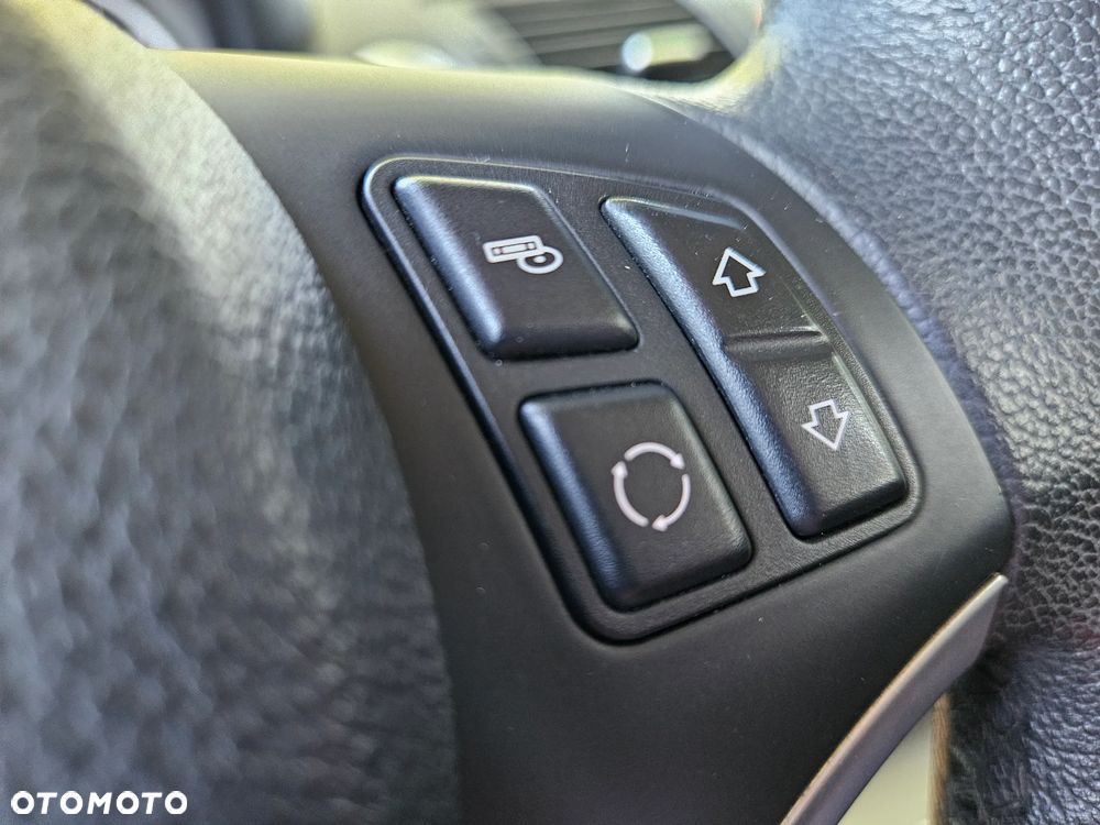 BMW Seria 1 - 32