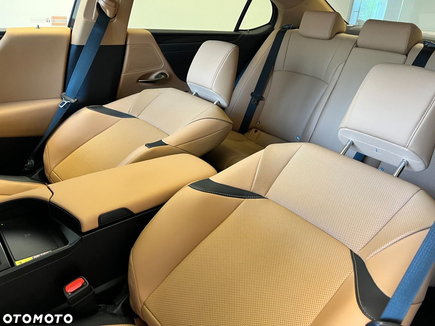 Lexus ES - 6