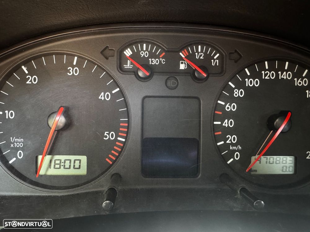 VW Passat 1.9 TDi Confortline - 1