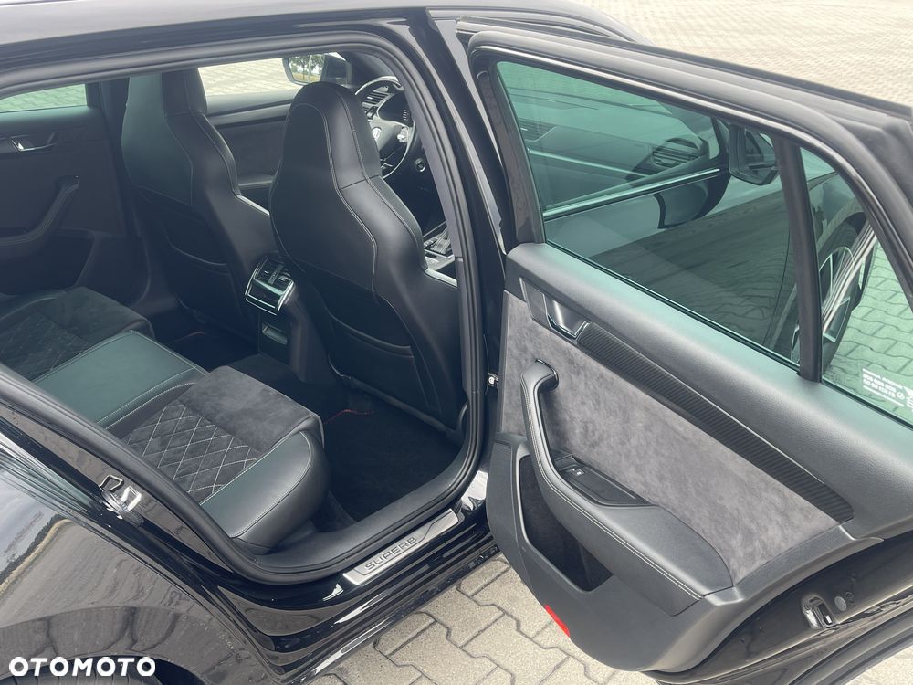 Skoda Superb 2.0 TDI SCR Sportline DSG - 10