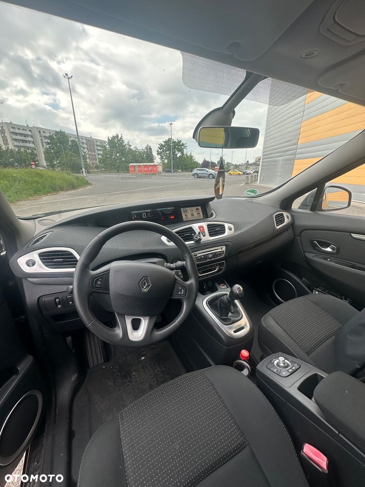 Renault Scenic 2.0 dCi Privilege - 6