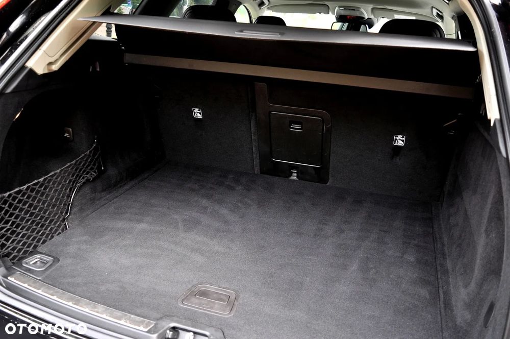 Volvo XC 60 D4 Momentum Pro - 13