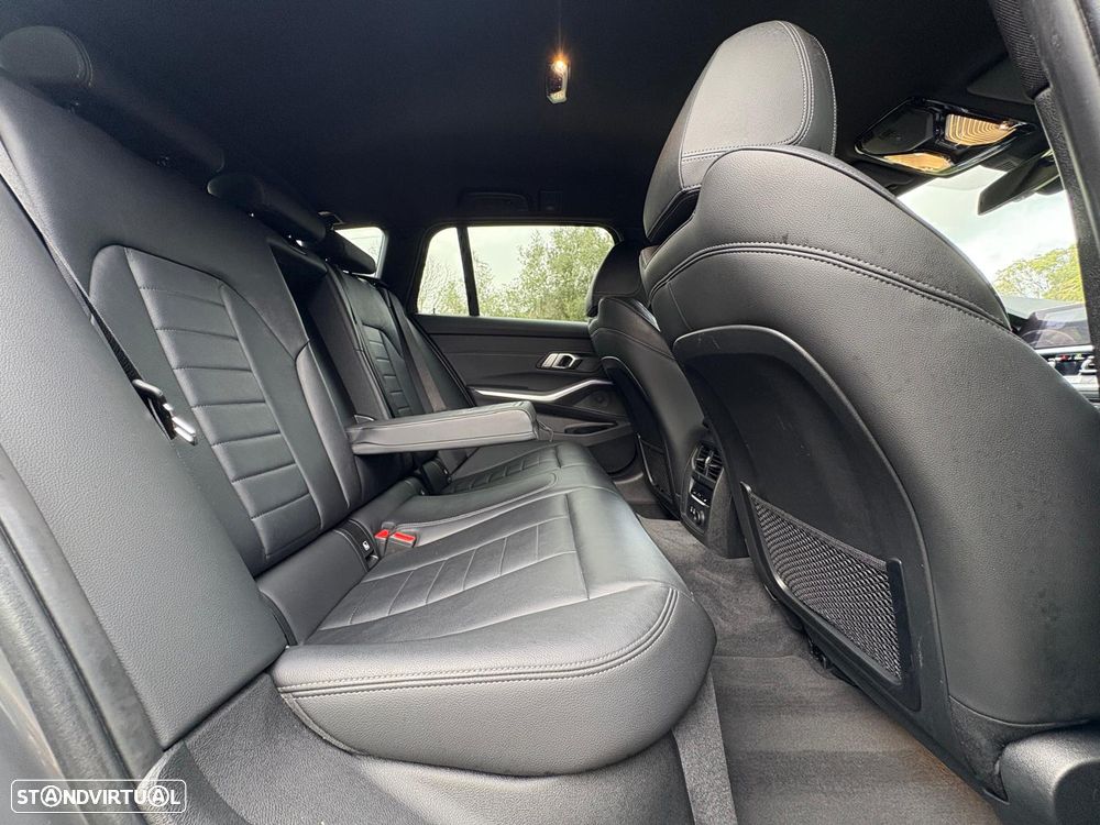 BMW 320 d Touring Aut. Edition M Sport Shadow - 24