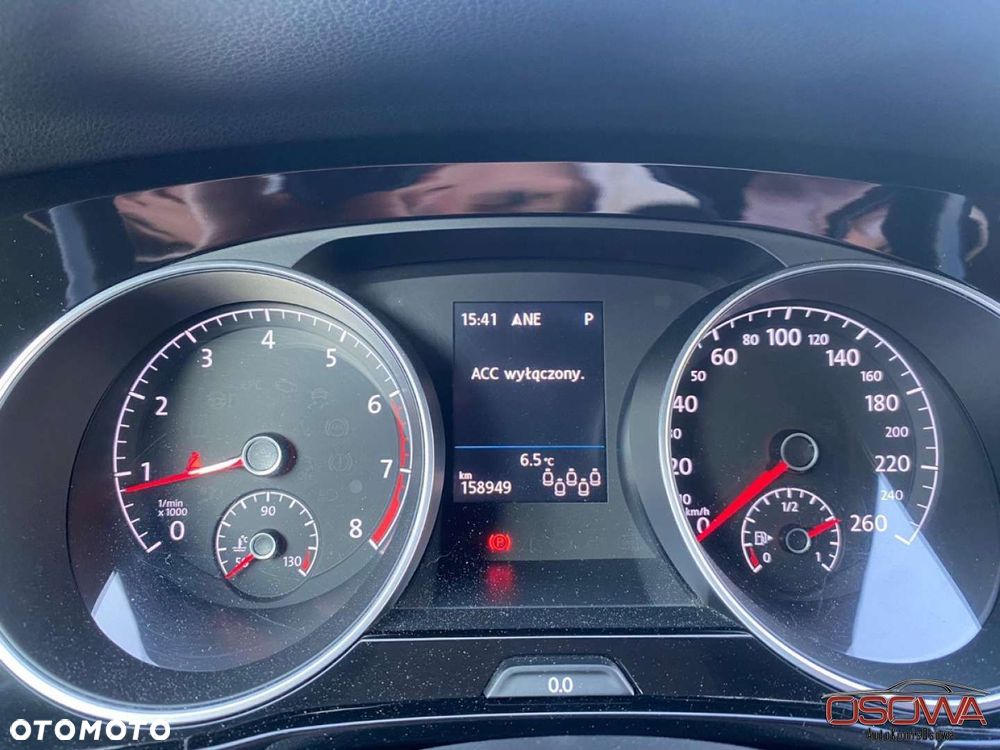 Volkswagen Touran - 33