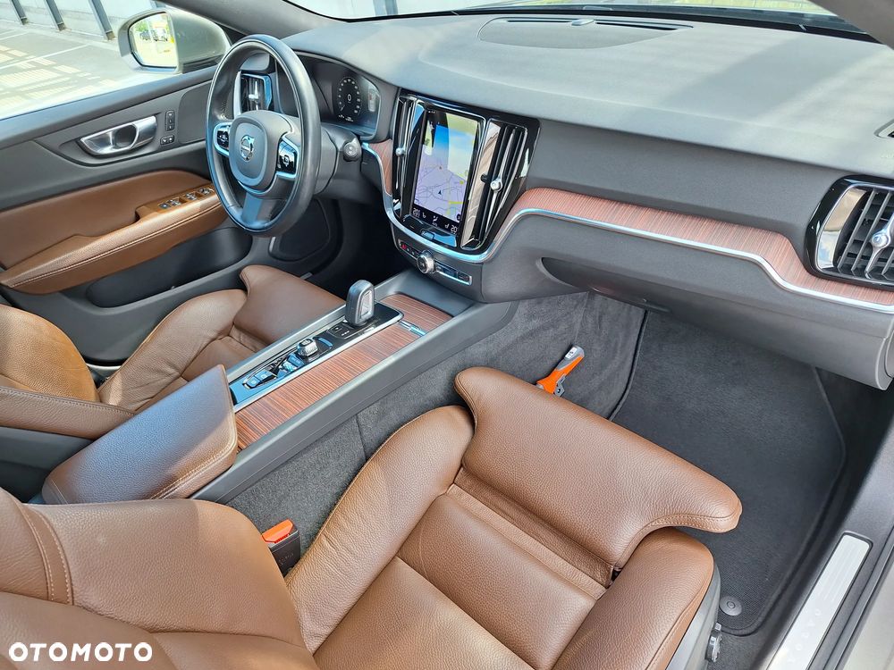Volvo V60 Cross Country Pro B5 B AWD - 25